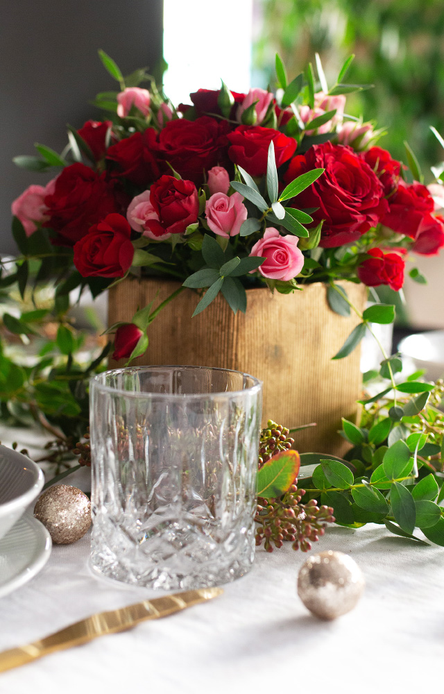 floriss-roser-grenroser-eucalyptus-eukalyptus-borddekning.jpg